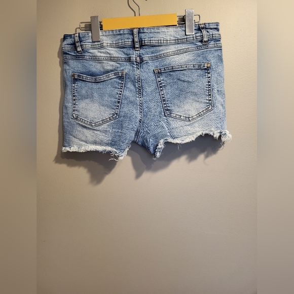 Ardene Blue Denim Shorts, Size 9 (30) - Picture 2 of 5